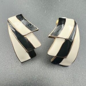 KOKO Geometric Enamel Clip Earrings Black White EX